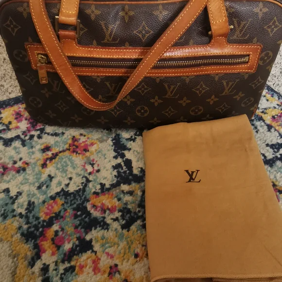 Louis Vuitton Monogram Canvas City Size GM - Picture 14 of 14